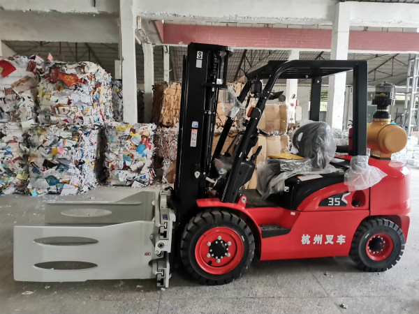 你的內(nèi)燃叉車柴油濾芯有在正確更換嗎？